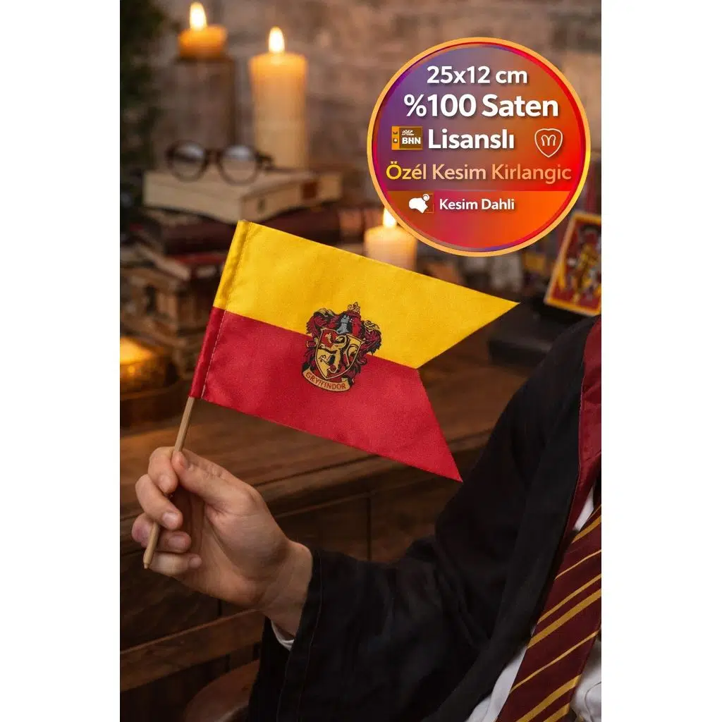 Harry Potter Gryffindor El Flaması 25x12cm Saten Lisanslı Özel Kesim Ev Dekor Bayrak